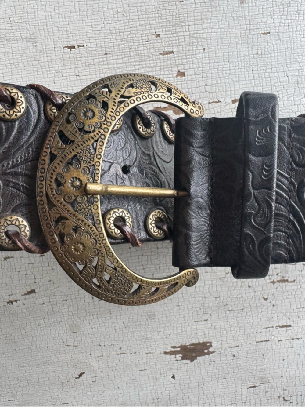 🤎 Vintage Suzi Roher Leather Statement Belt